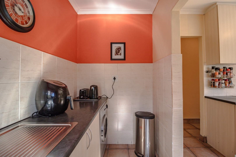 3 Bedroom Property for Sale in Loucharmante Western Cape